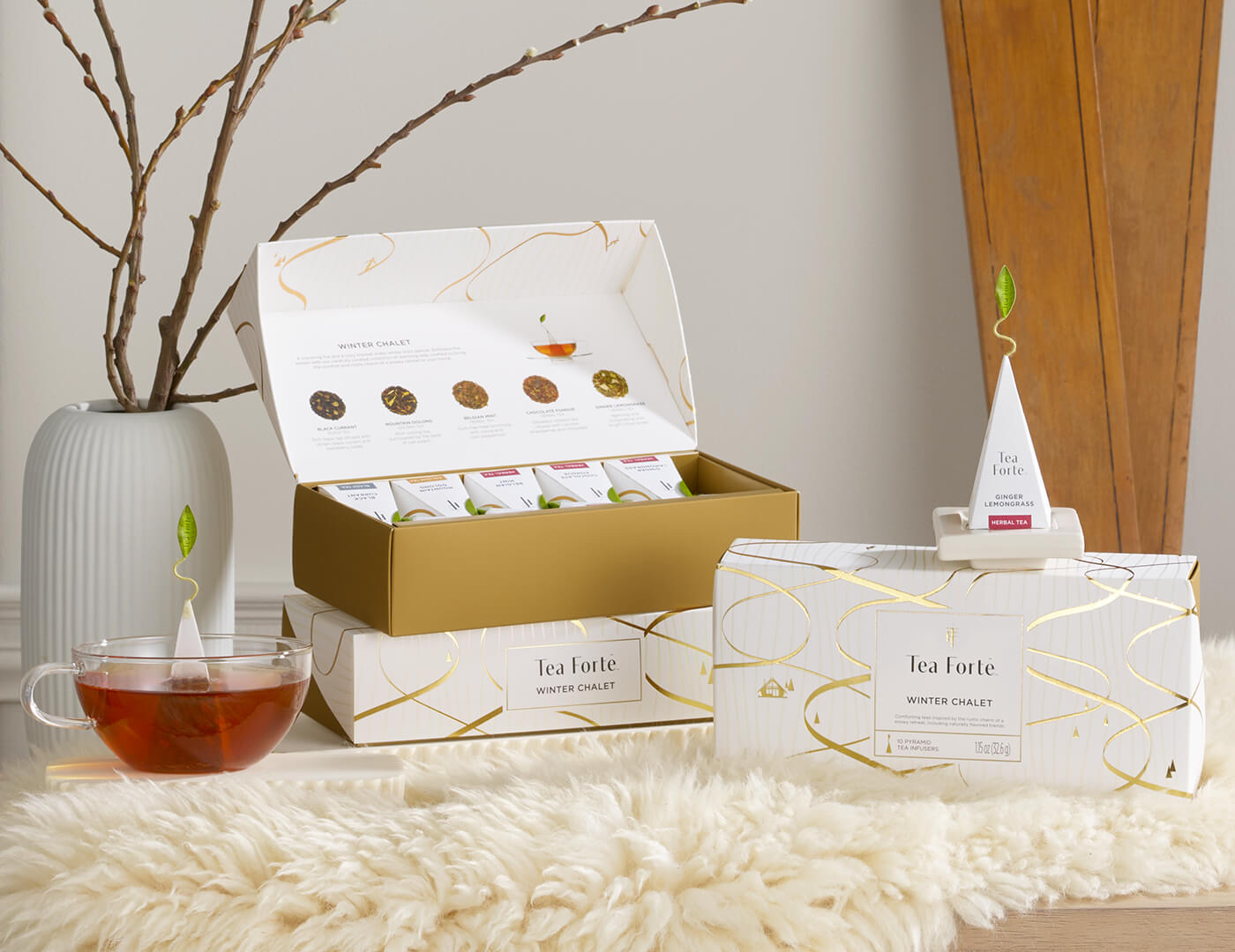 Petite Presentation Box Winter Chalet