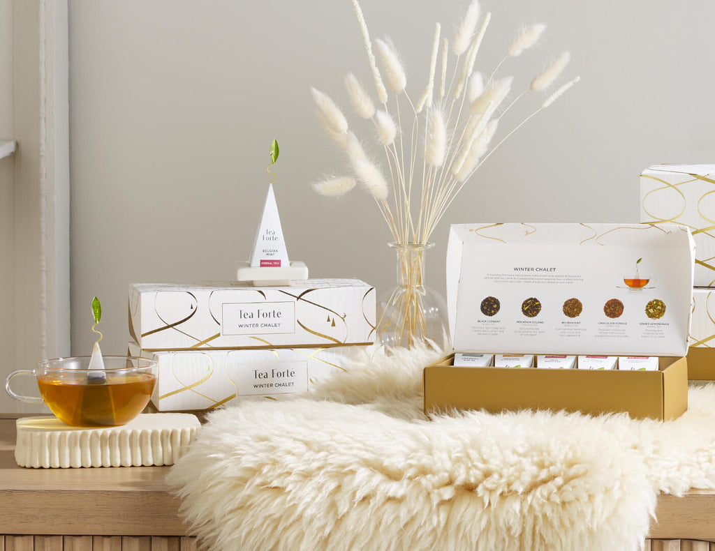 Petite Presentation Box Winter Chalet